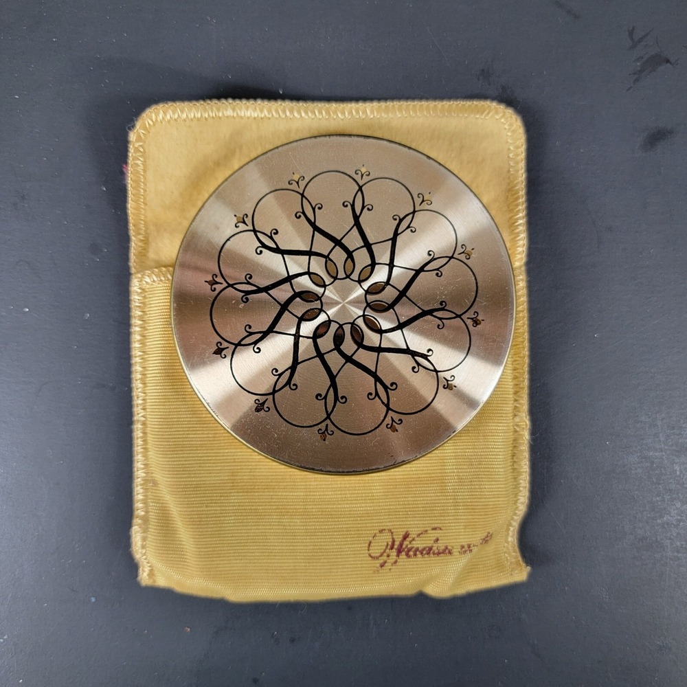 Vintage 1940s Wadsworth Powder Compact  Etched Scroll No Puff USA